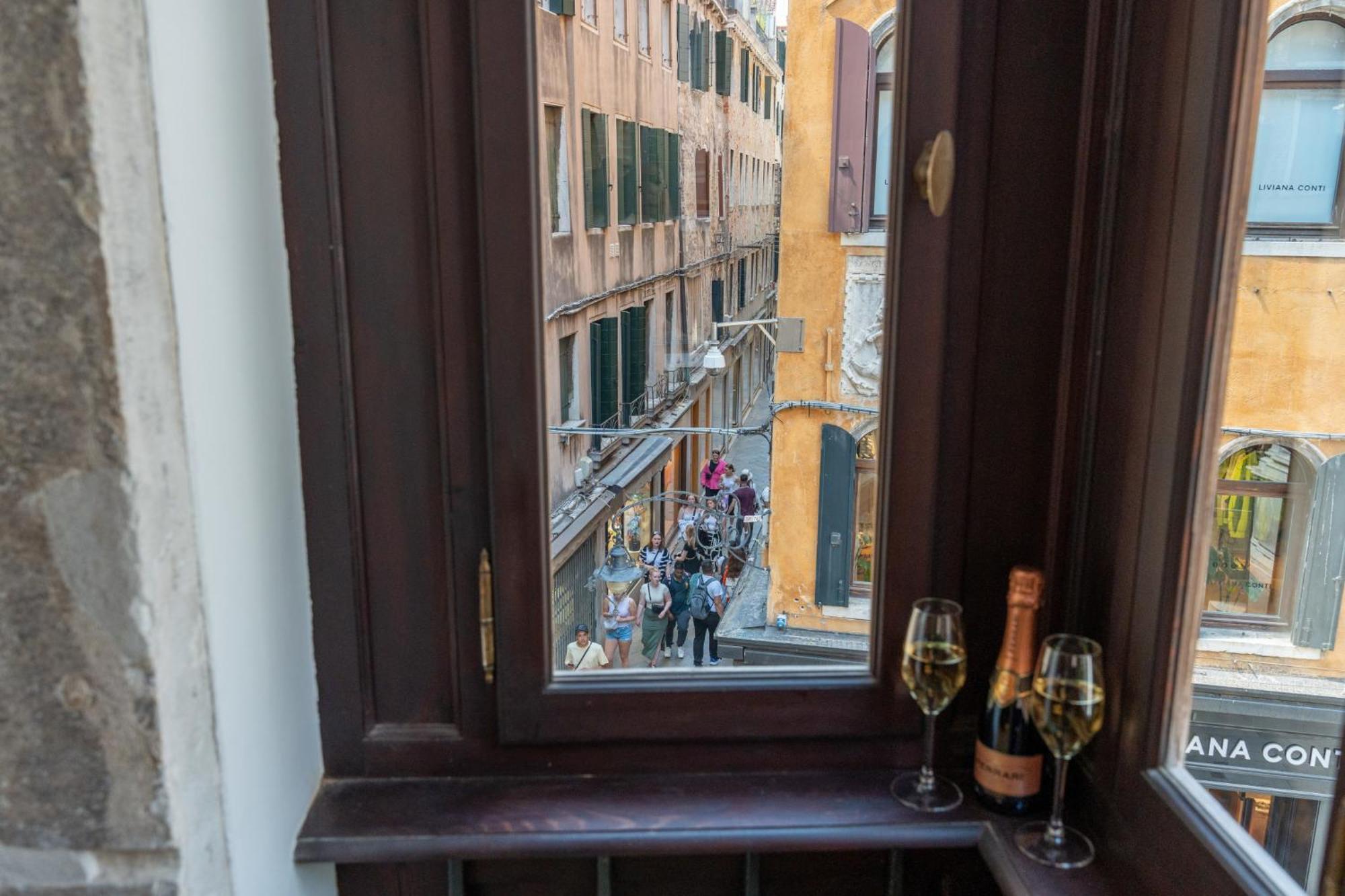 Ve.N.I.Ce. Cera Ai Leoncini Apartment Venesia Bagian luar foto