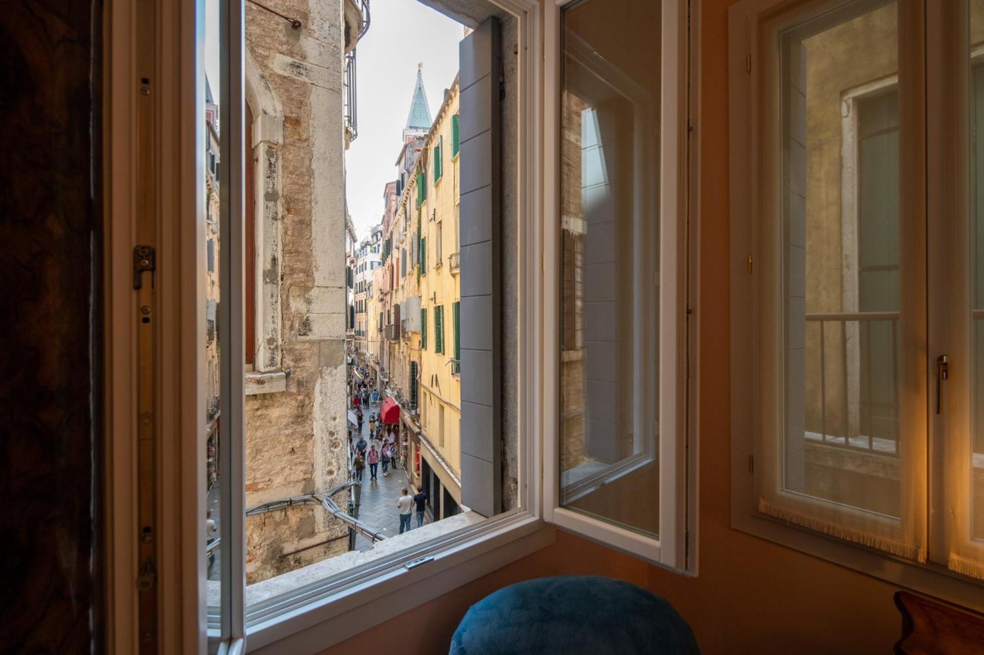 Ve.N.I.Ce. Cera Ai Leoncini Apartment Venesia Bagian luar foto