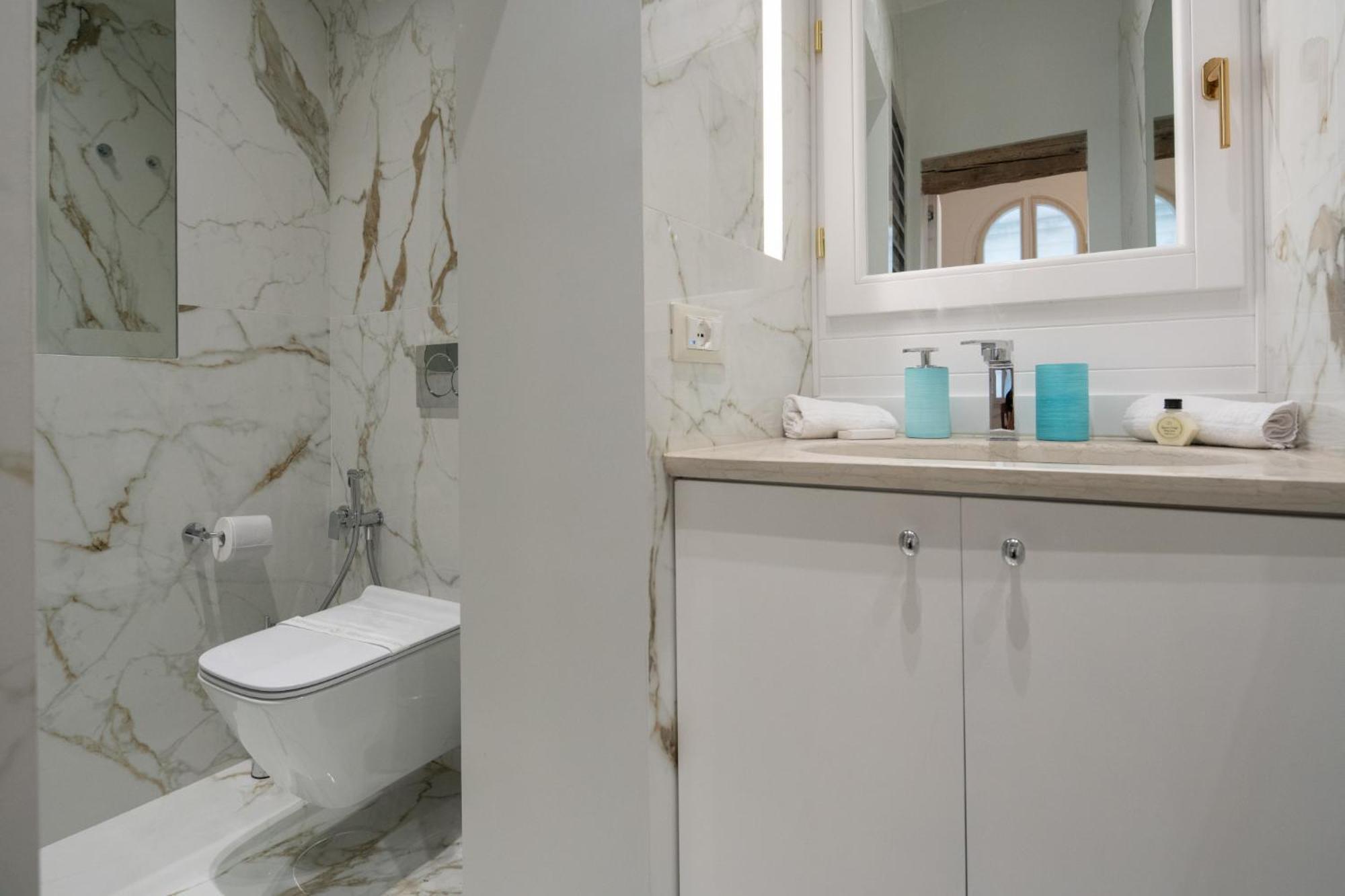 Ve.N.I.Ce. Cera Ai Leoncini Apartment Venesia Bagian luar foto